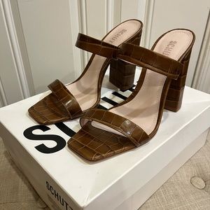 Schutz size 8.5, brown